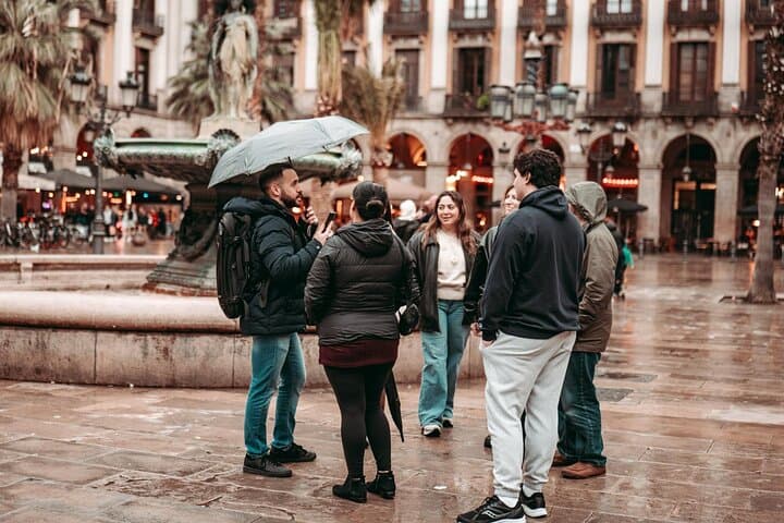 Barcelona Gothic Quarter Tipsy Tasting Tapas Tour and History