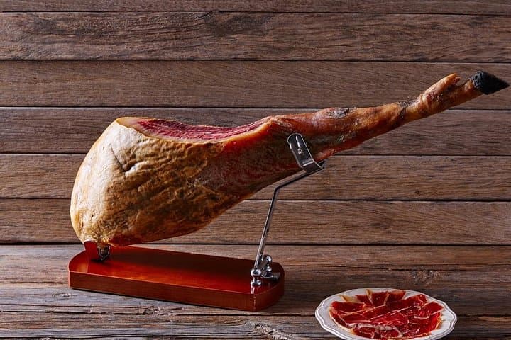 Salamanca and Iberian Ham Luxury Tour from Madrid