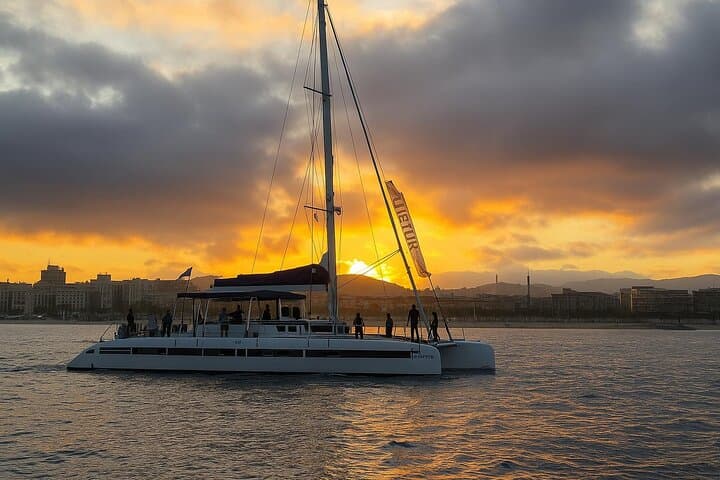 Tour Cruise Sunset in Barcelona