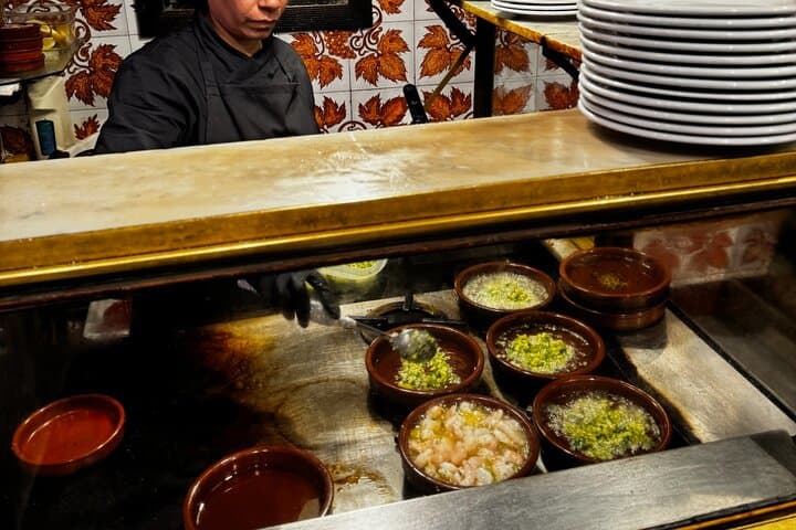Local Tapas, Beer and Wine Tour of Madrid All Inclusive