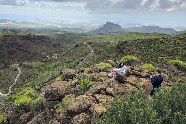 Gran Canaria Cave, Oasis, Red-gorge Adventure & cosy Picnic