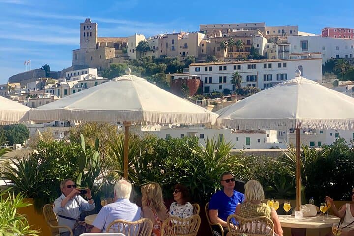 Ibiza: Evening Walking Tour in Dalt Vila with a Glass of Sangria