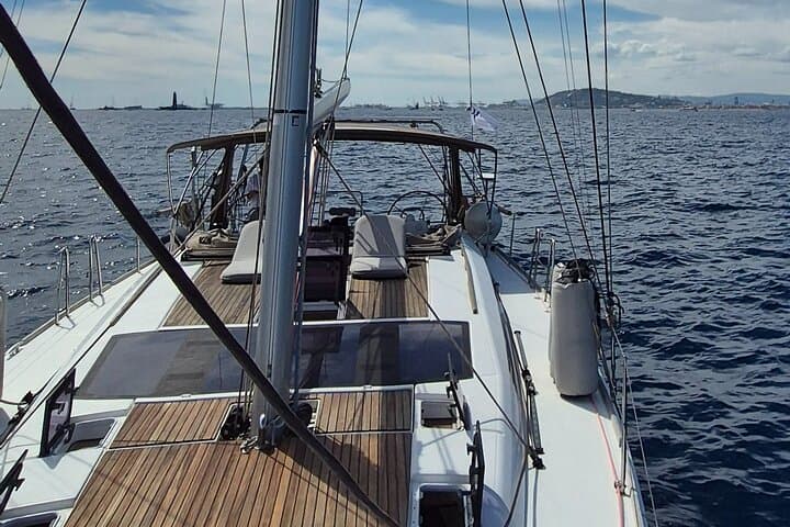 Small Group Luxury Sailing Barcelona (max 9 - 10 pax)