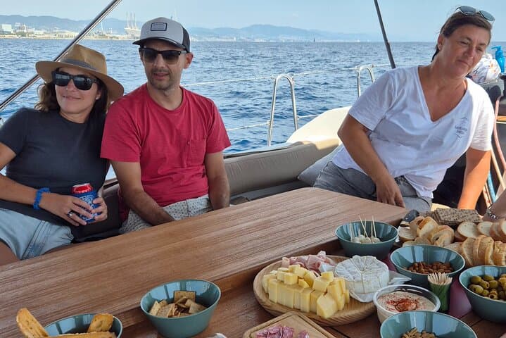 Small Group Luxury Sailing Barcelona (max 9 - 10 pax)