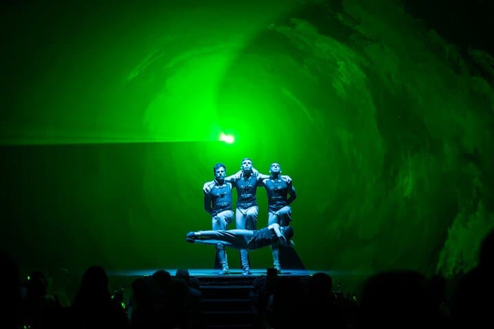 Pirates Adventure Show with transfer from North Area
