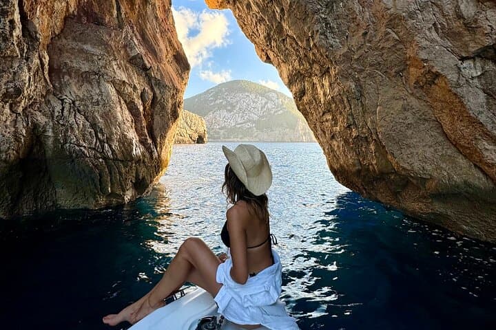 Combo : Boat, 4x4, hiking in Es Vedra for sunset