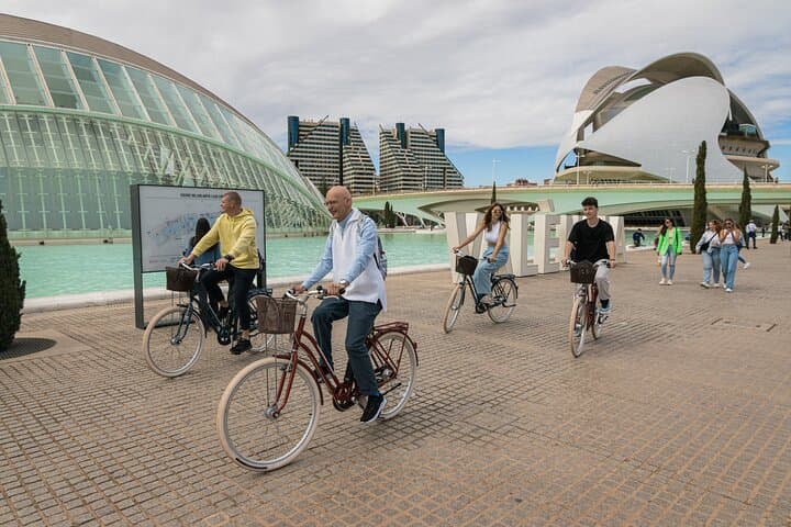 From the Old Town to the City of Arts – Small Group Bike Tour