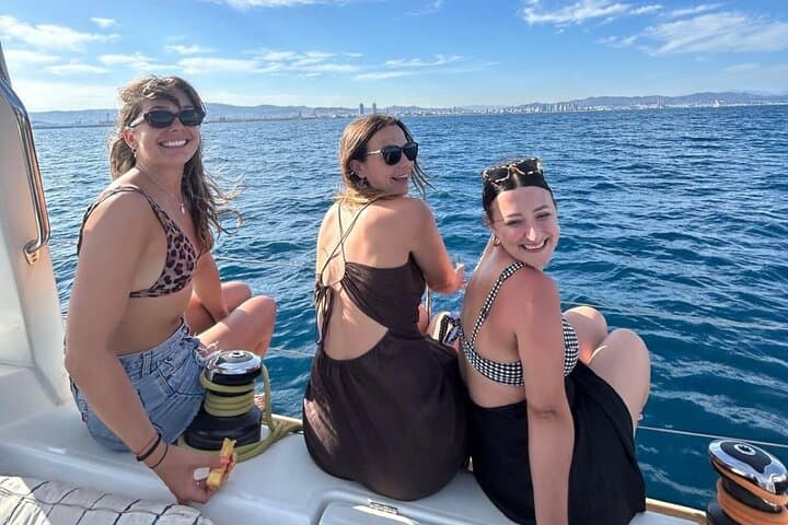 Barcelona: Sailing Tour with Tapas, Drinks, Swim & Sunset Option