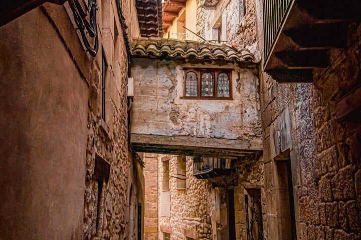 Self-Guided Tour of Valderrobres | The Lost Letter