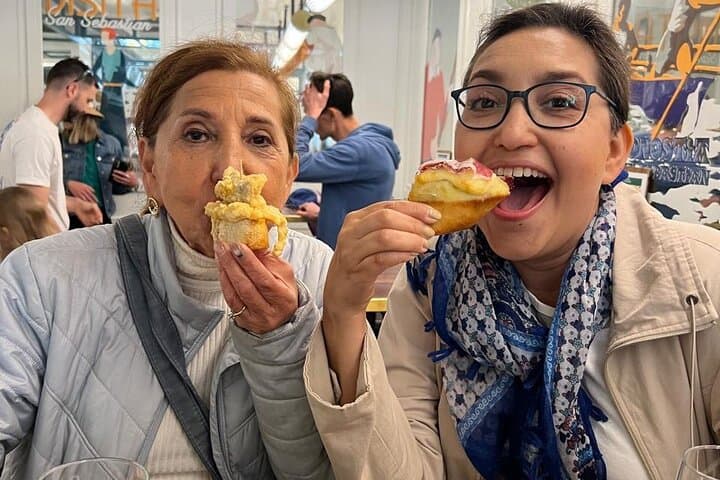 Cross-Border Delights: Hondarribia, Saint-Jean-de-Luz & pintxos