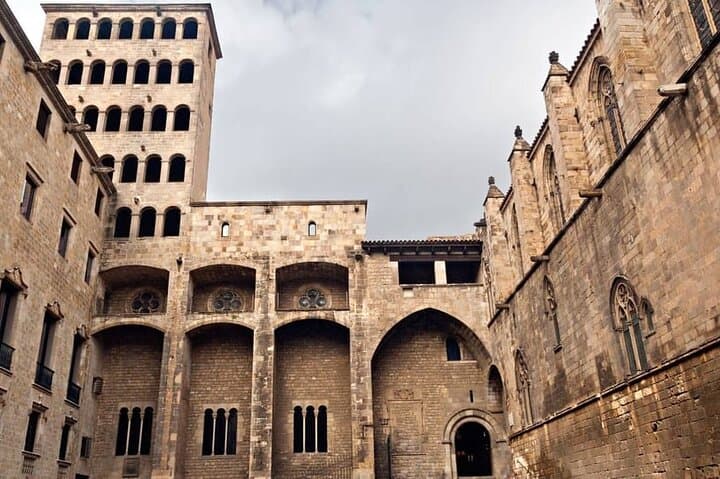 Gothic Quarter Discovery: Barcelona Old Town Walking Tour