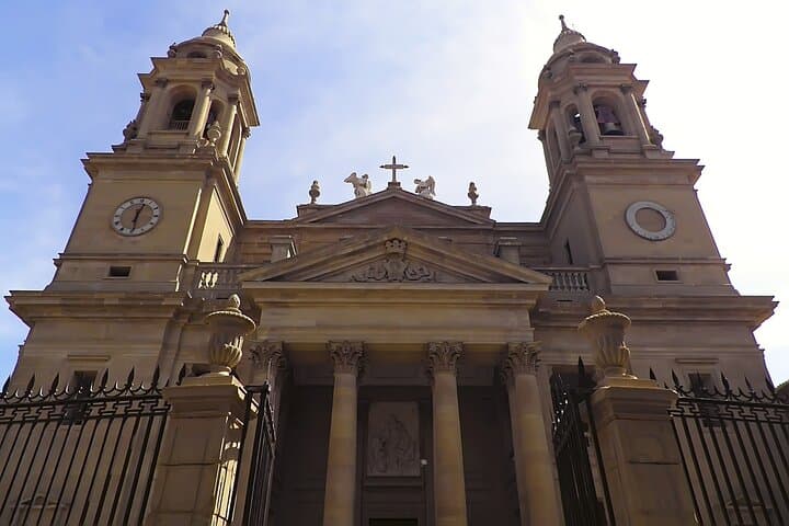 Pamplona Cathedral Guided Tour History Curiosities and Art