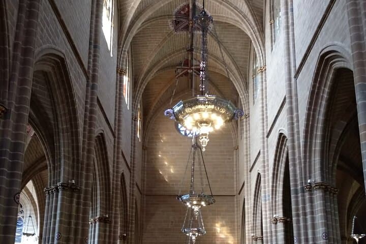 Pamplona Cathedral Guided Tour History Curiosities and Art