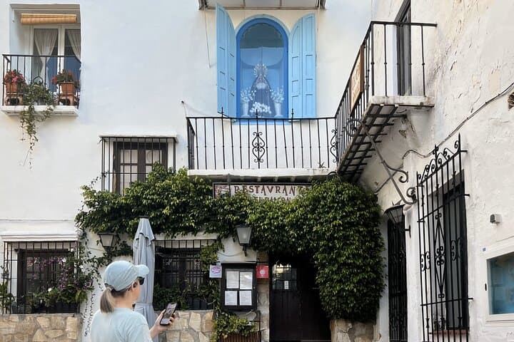 Self-Guided Walk of Marbella: Moorish Medina to Luxury Resort