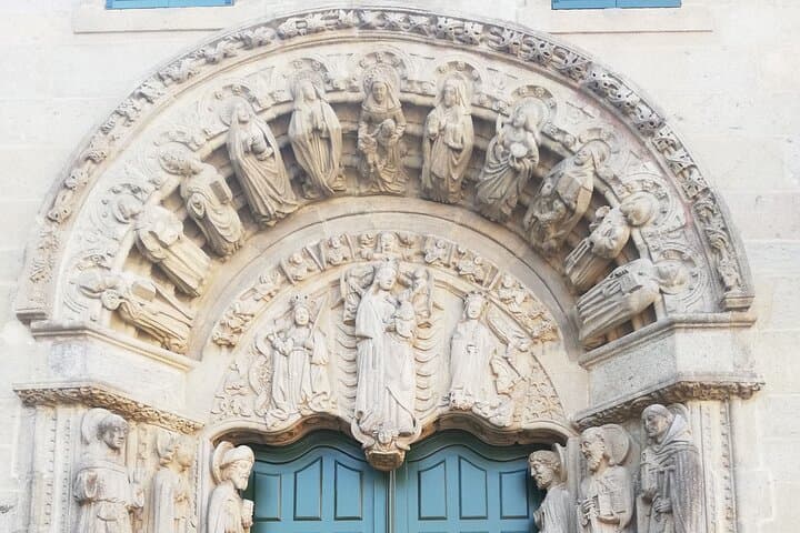 Tour POR the Hidden Santiago