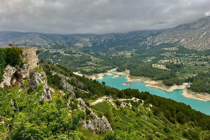 Winery Tour with 7 Wine Tasting and Small Group Guadalest