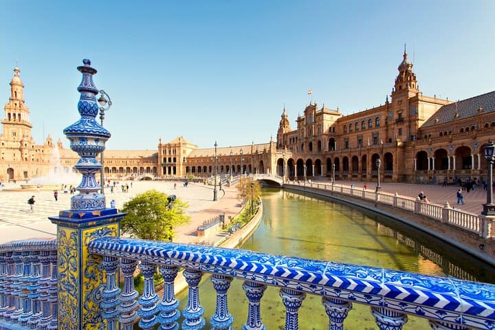 Seville Guided Tour: Cathedral, Giralda, and Royal Alcázar
