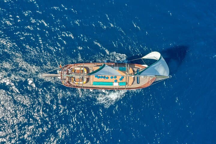 Supercar Driving and Boat Experience in Barcelona