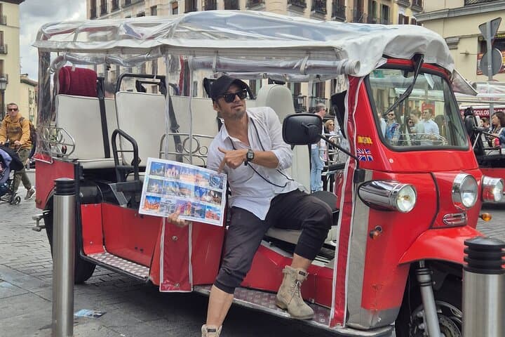 Discover Madrid by Tuk Tuk – 1 hour tour