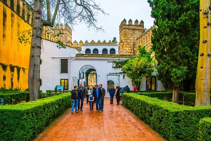 Seville Guided Tour: Cathedral, Giralda, and Royal Alcázar