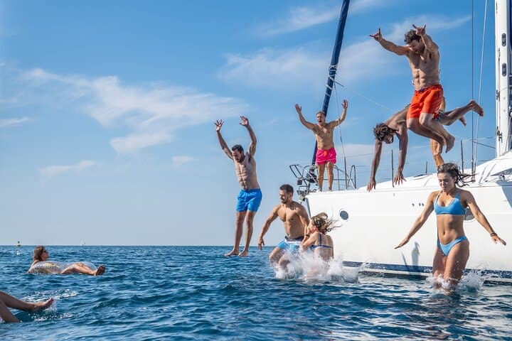 Barcelona Small Group Luxury Catamaran Cruise with Tapa and Drink