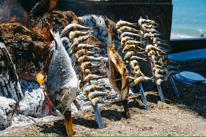 Tour at Malaga Fishing Scene with Cooking Workshop