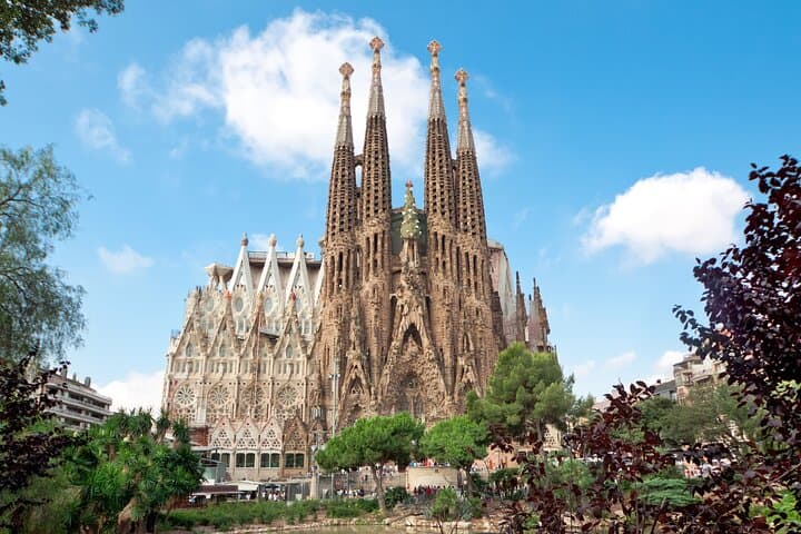 Barcelona Highlights Sagrada Familia and Park Guell Semi-Private