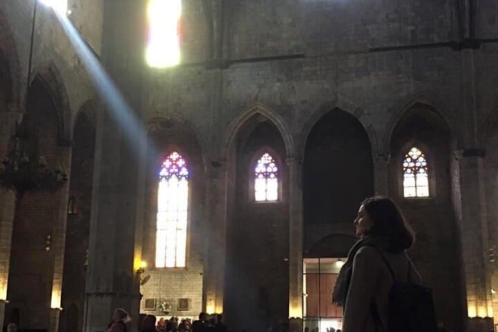 Magical Mindfulness Tour of the Senses in Barcelona