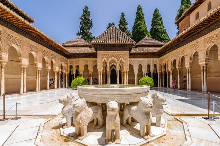 Alhambra & Generalife Guided Tour with Optional Granada City Tour