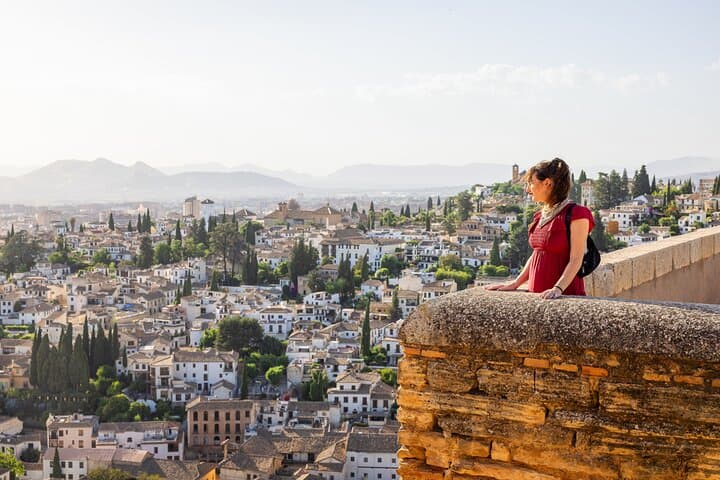 Alhambra & Generalife Guided Tour with Optional Granada City Tour