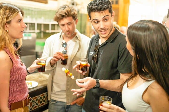 Malaga Private Gastronomic Tour: Tapas, Wine & Rooftops