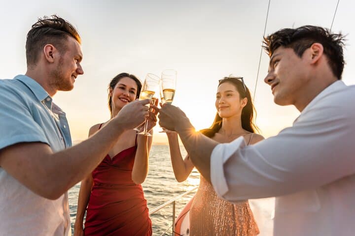 Barcelona Hop On Hop Off Bus and 60 Minute Catamaran Ride