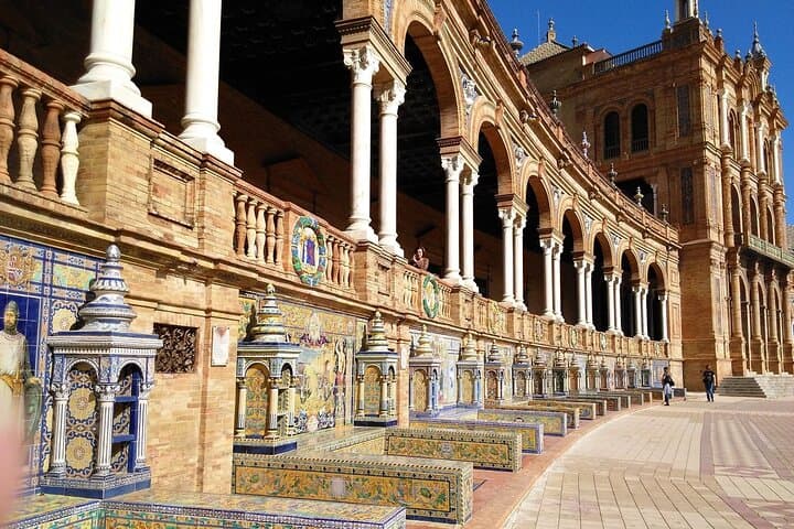 VIP Private Walking Tour in Sevilla