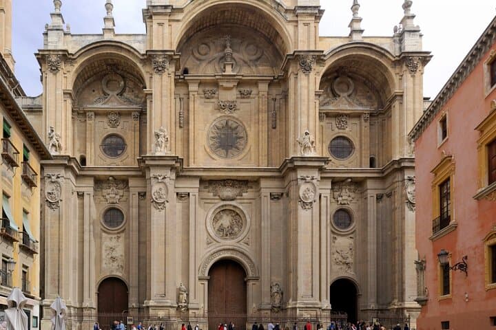 VIP Private Walking Tour in Granada