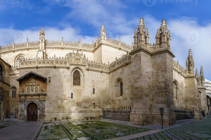 VIP Private Walking Tour in Granada