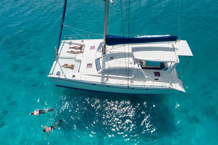 Torrevieja Adventure Tour with the Catamaran Apaelo