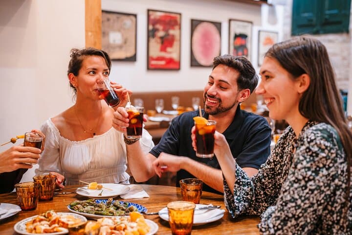 Seville Private Tapas & Wine Experience with Flamenco Show