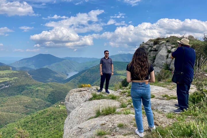 Medieval Towns and Nature Parks Exclusive Trip with Pickup