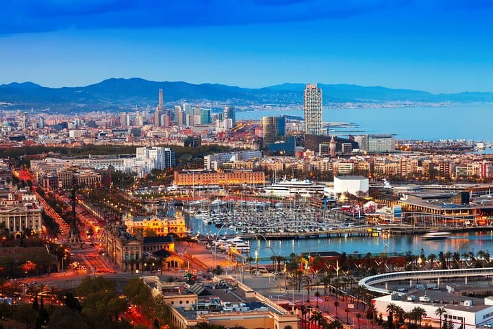 Full Day Private Tour to Barcelona