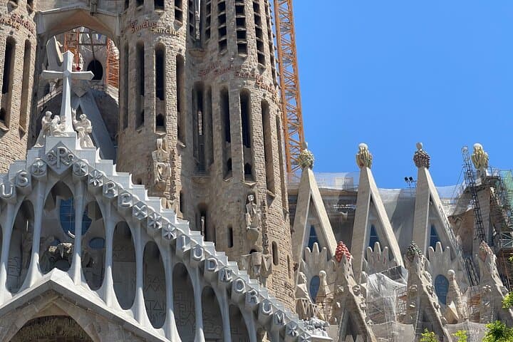 Sagrada Familia Skip-the-Line Tour & Optional Towers Access