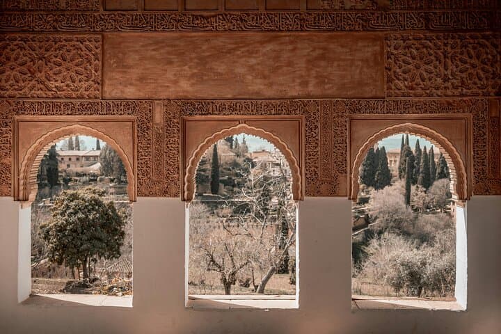 Alhambra Generalife and Alcazaba Audio Guided Tour