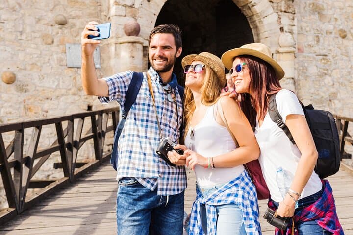 Girona Hidden Gems – Digital Self-Guided Tour on Your Phone