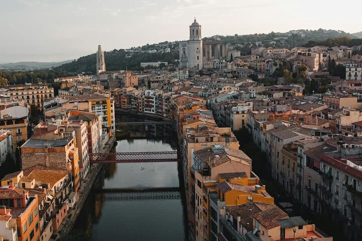 Girona Hidden Gems – Digital Self-Guided Tour on Your Phone