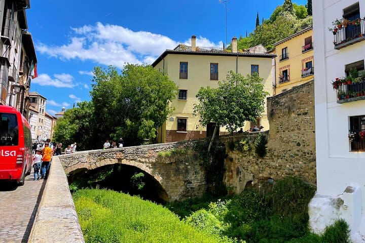Self guided Granada scavenger hunt