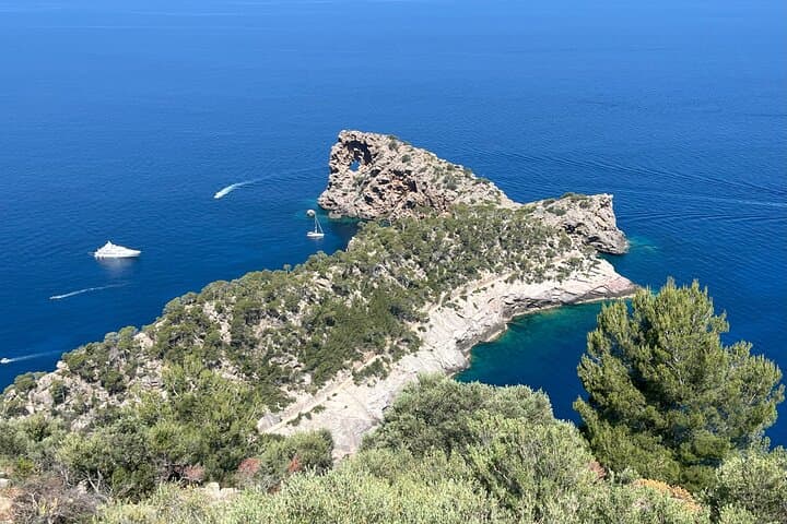 Secret Corners and Tastes of Mallorca Private Experience