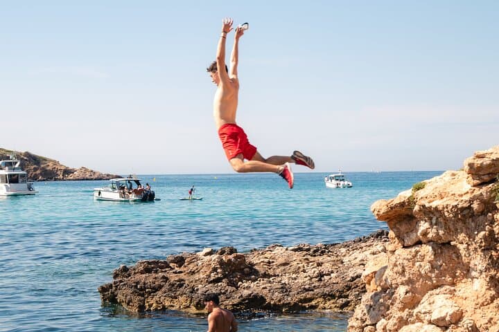 Palma de Mallorca: Small Group Tour by Locals in Hidden Coves