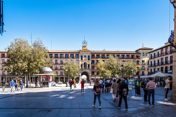 Toledo Day Trip from Madrid with Synagogue, Wine and Tapas