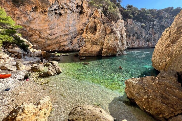 Kayak Javea Guided Cala Granadella, llop marí cave, cala en caló