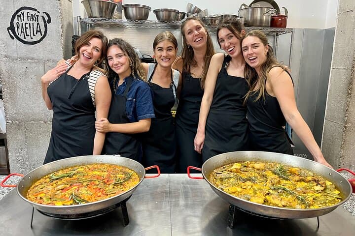 Real Paella Cooking Class – Market Visit & Sangría Workshop