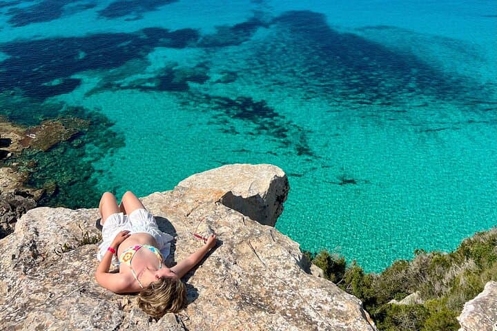 Formentera 4X4 Tour of Secret Corners in Land Rover Defender